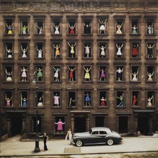 Ormond Gigli - Girls In The Windows, New York City\'