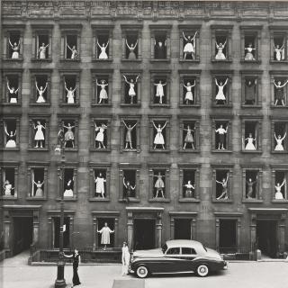 Ormond Gigli - Girls In The Windows, New York City