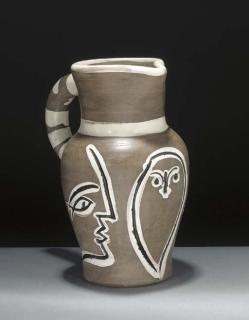 Pablo Picasso - Pichet gravé gris