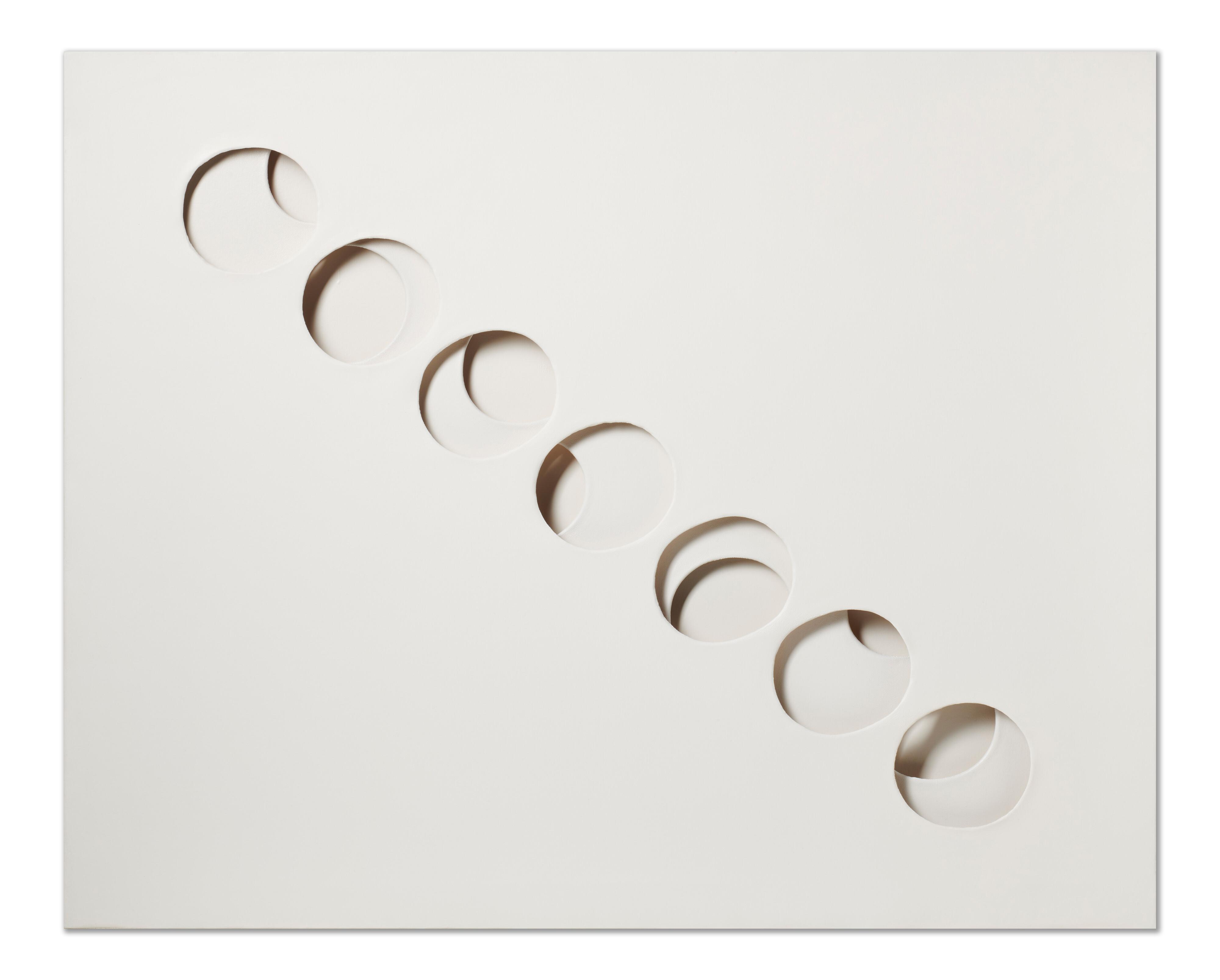 Paolo Scheggi - Intersuperficie curva bianca