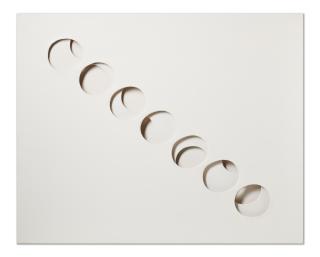 Paolo Scheggi - Intersuperficie curva bianca