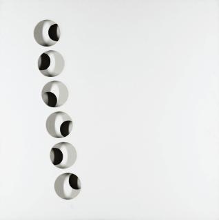 Paolo Scheggi - Intersuperficie curva bianca