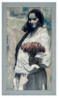 Pascoal de Souza - A woman in a white dress holding a bunch of red flowers