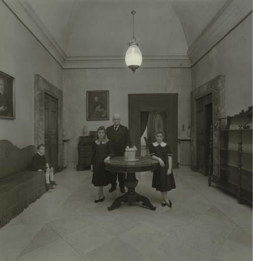 Patrick Faigenbaum - Famille Garzilli, Naples, 1990