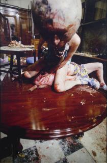 Paul Mccarthy - Piccadilly Circus: Queen On The Queen\'S Head On Table