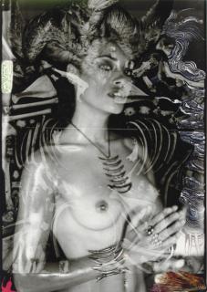 Peter Beard - Jenny\'s Jewelry, Montauk, 2006