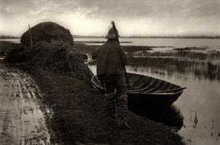 Peter Henry Emerson - Cutting Scoff Stuff