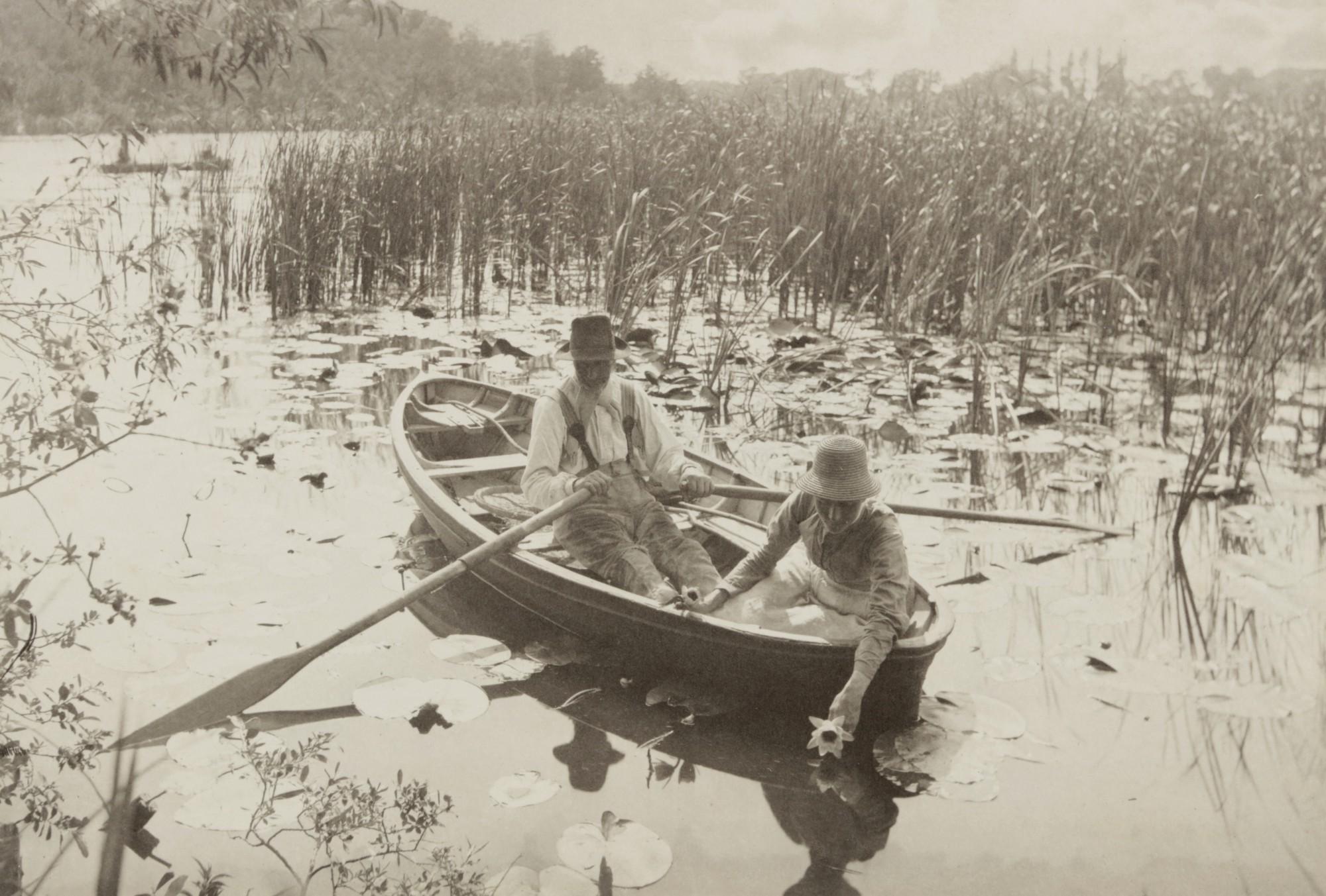 Peter Henry Emerson - \'Gathering Water-Lilies\'