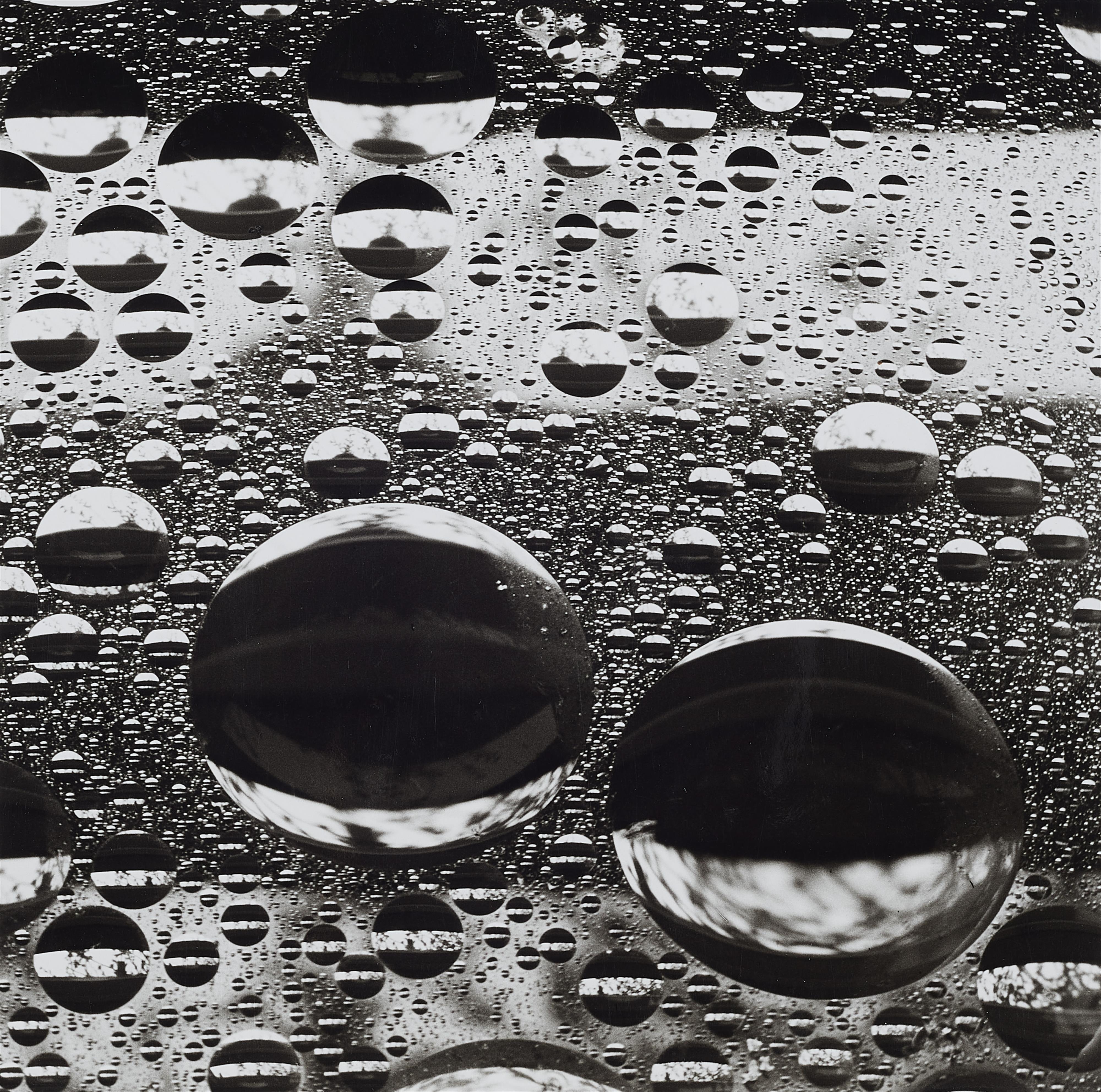 Peter Keetman - Spiegelnde Tropfen