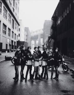 Peter Lindbergh - Cindy Crawford, Tatjana Patitz, Helena Chirstensen, Linda Evangelista, Claudia Schiffer, Naomi Campbell, Karen Mulder & Stephanie Seymour, for Vogue, Brooklyn, New York, 1991