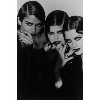 Peter Lindbergh - Helena Christensen, Petra Lindblad, Kristen Mcmenamy, Marrakech, French Vogue, 1990