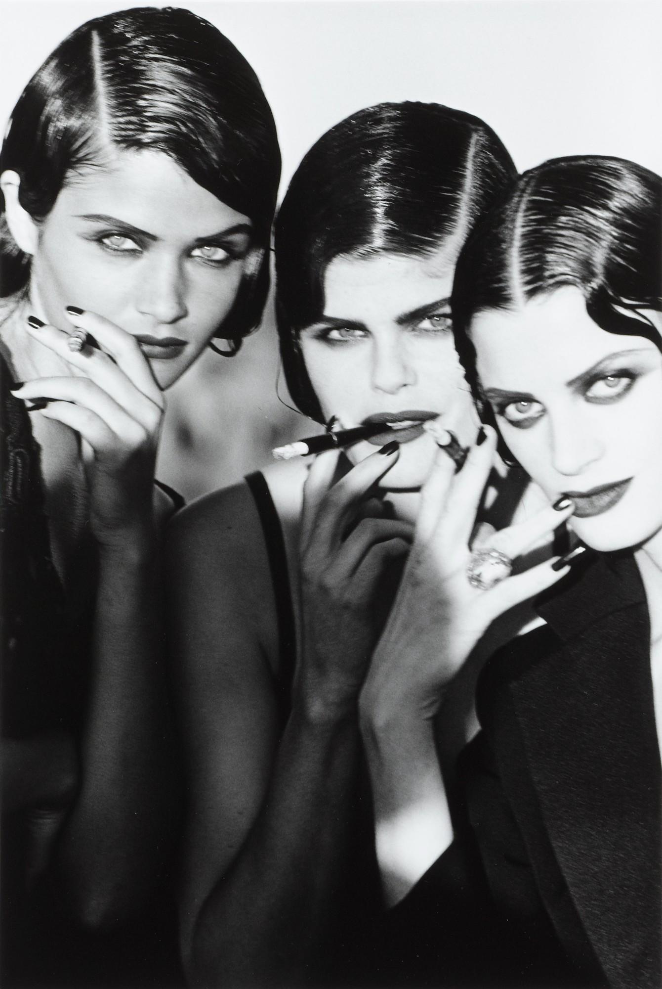 Peter Lindbergh - Helena Christensen, Petra Lindblad, Kristen McMenamy, Marrakech, French Vogue, Decembre 1990