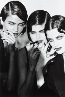 Peter Lindbergh - Helena Christensen, Petra Lindblad, Kristen McMenamy, Marrakech, French Vogue, Decembre 1990