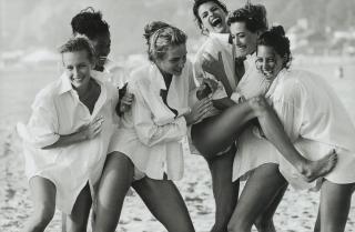 Peter Lindbergh - ‘Linda Evangelista, Tatjana Patitz, Christy Turlington, Estelle Lefébure, Karen Alexander, Rachel Williams\', Vogue Us, Beach Los Angeles, 1990 
