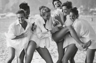 Peter Lindbergh - Linda Evangelista, Tatjana Patitz, Christy Turlington, Estelle Lefébure, Karen Alexander, Rachel Williams, Vogue US, Los Angeles, 1988.