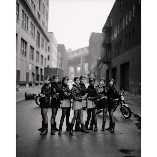 Peter Lindbergh - The Wild Ones, Cindy Crawford, Tatjana Patitz, Helena Christensen, Linda Evangelista, Claudia Schiffer, Naomi Campbell, Karen Mulder & Stephanie Seymour, Brooklyn, New York, 1991