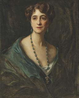 Philip Alexius De László - Viscountess Byng of Vimy, née Marie Evelyn Moreton, half-length, wearing a dark stole over her dress, drop earrings, a long necklace and a Prince of Wales feather brooch at her breast