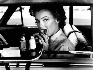 Philippe Halsman - Marilyn at the Drive-in