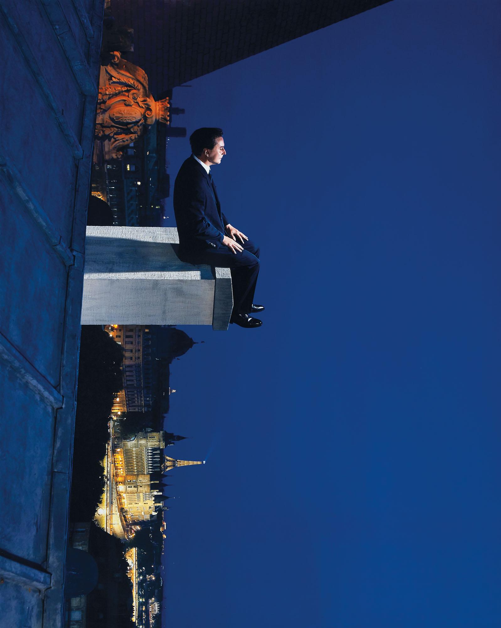 Philippe Ramette - Contemplation irrationnelle, 2005