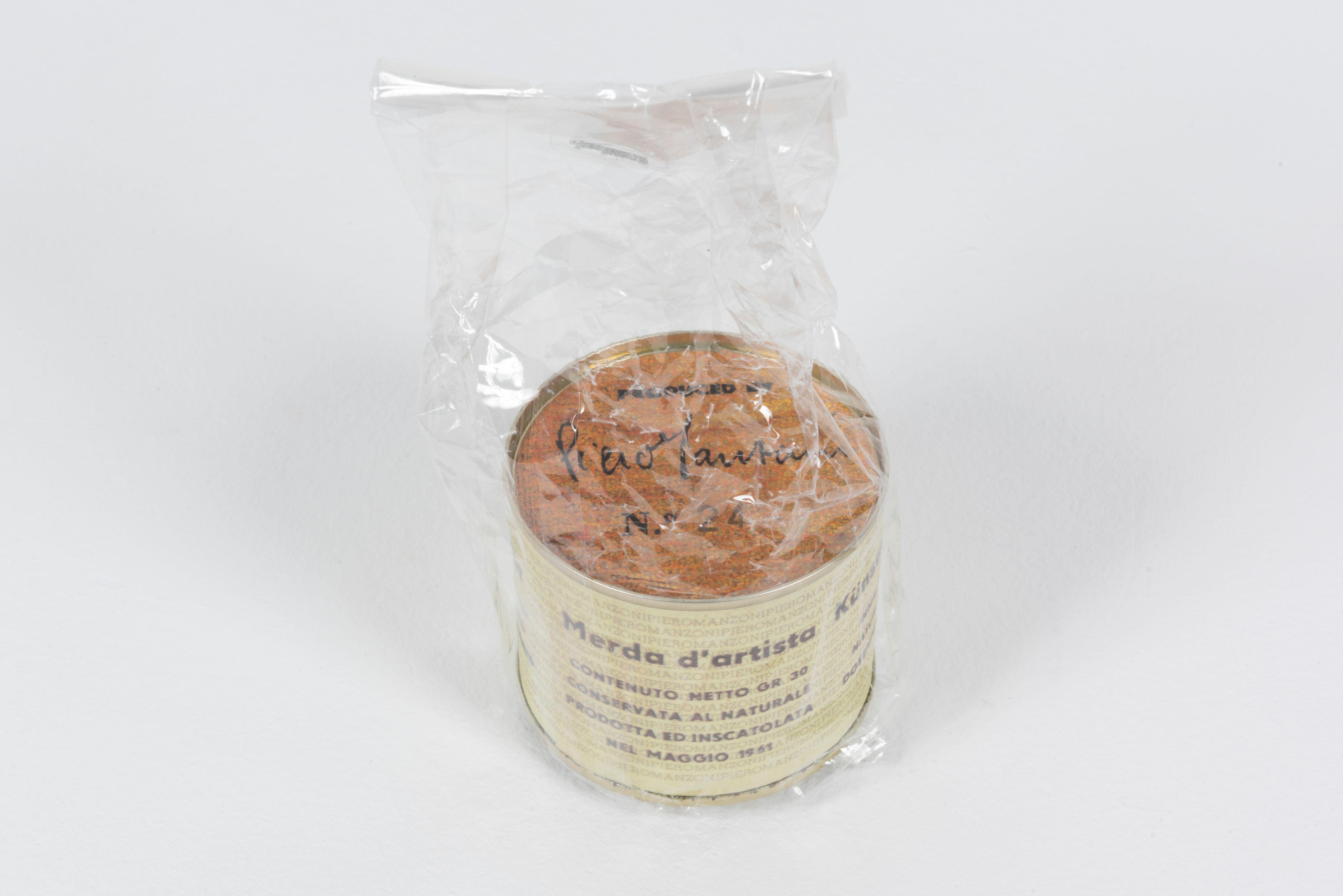 Piero Manzoni - Merda di Artista replica (after)