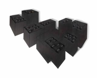 Pol Bury - 38 boules dans 9 cubes