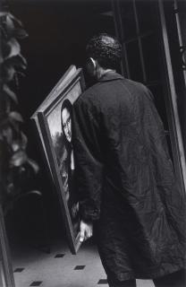 Ralph Gibson - Untitled (Man Carrying \'Mona Lisa\')