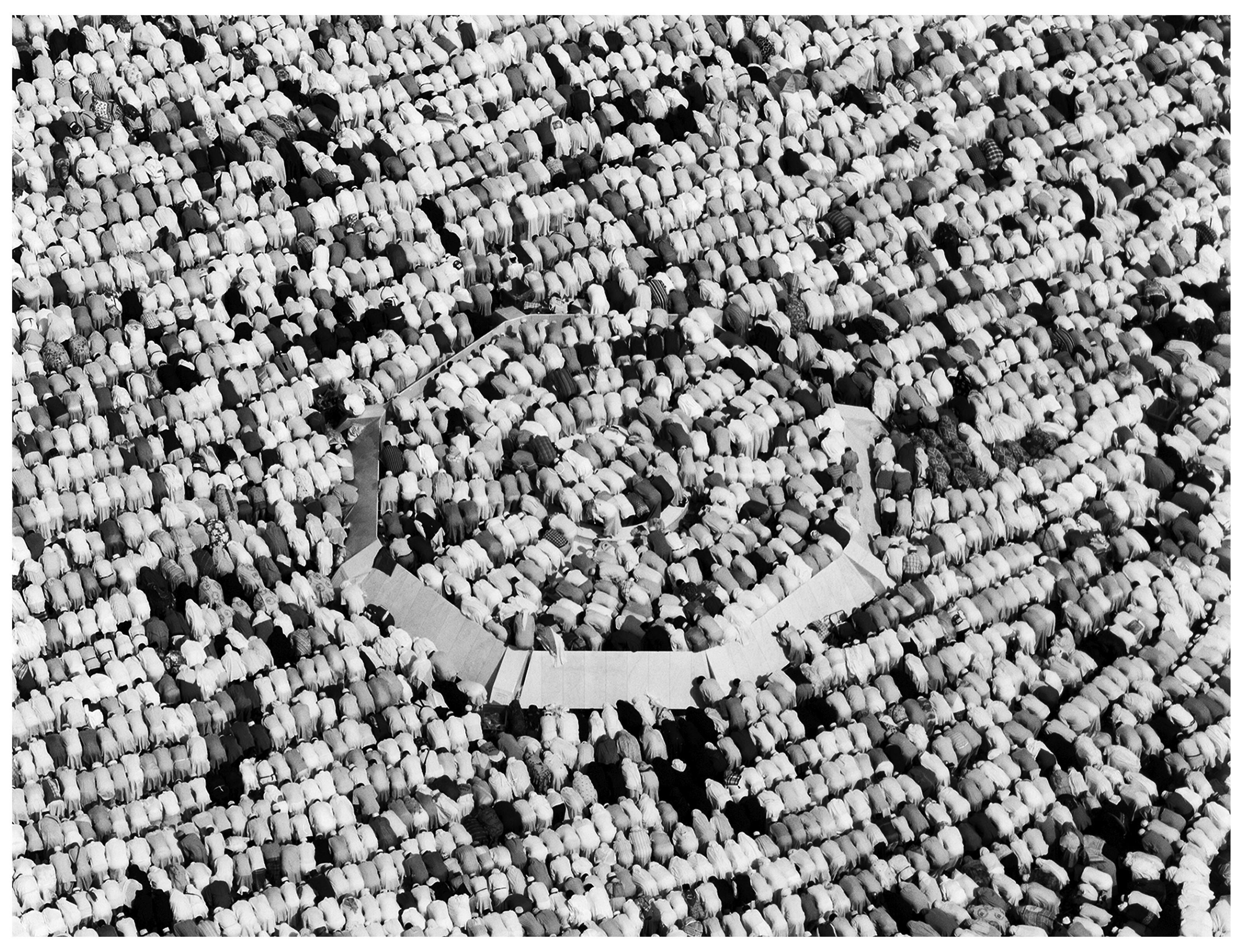 Reem Al Faisal - Untitled (from Hajj, Pilgrimage to Makkah)