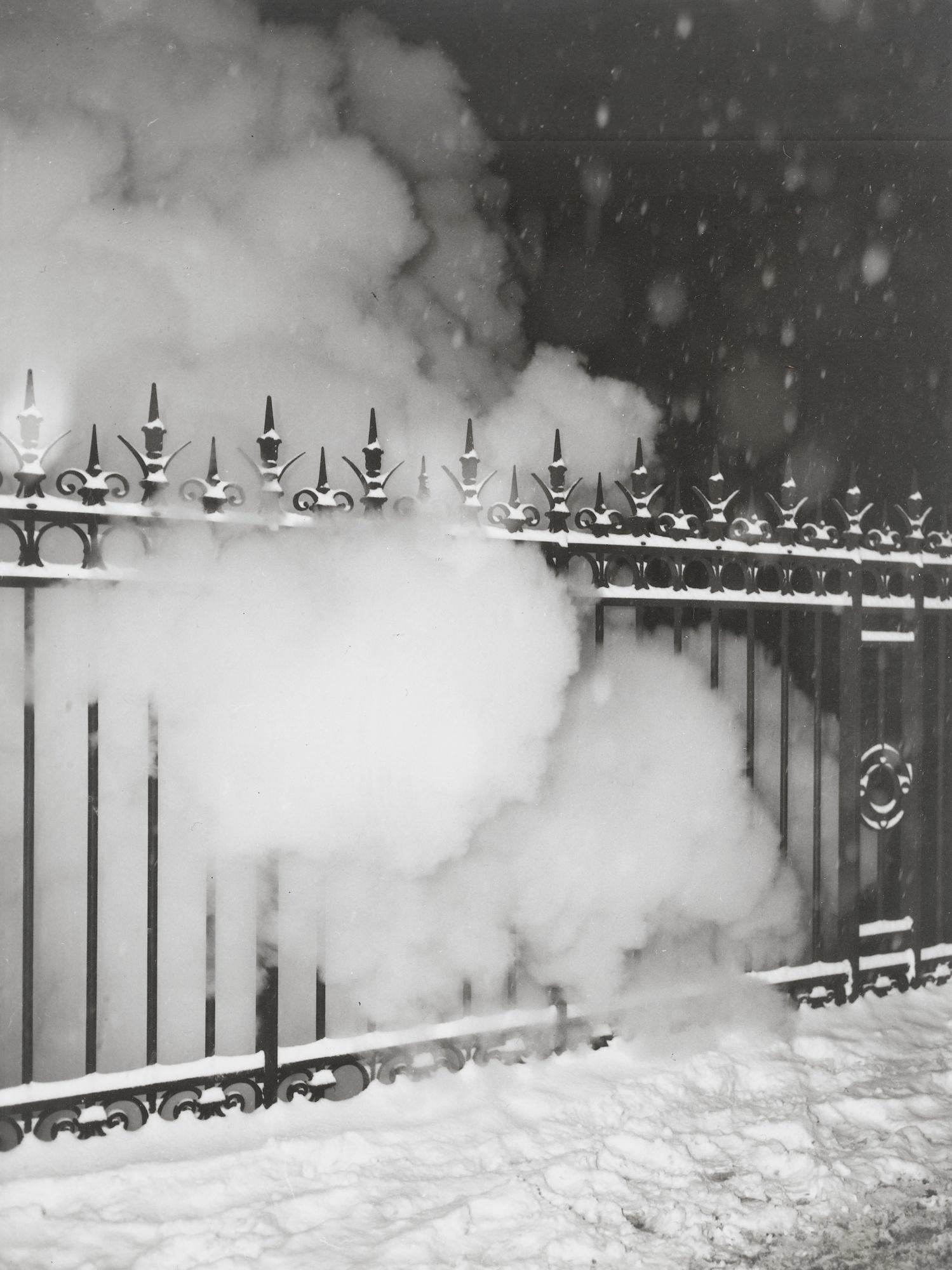 Rene-Jacques - Grille Et Fumée, Saint-Lazare, Circa 1945