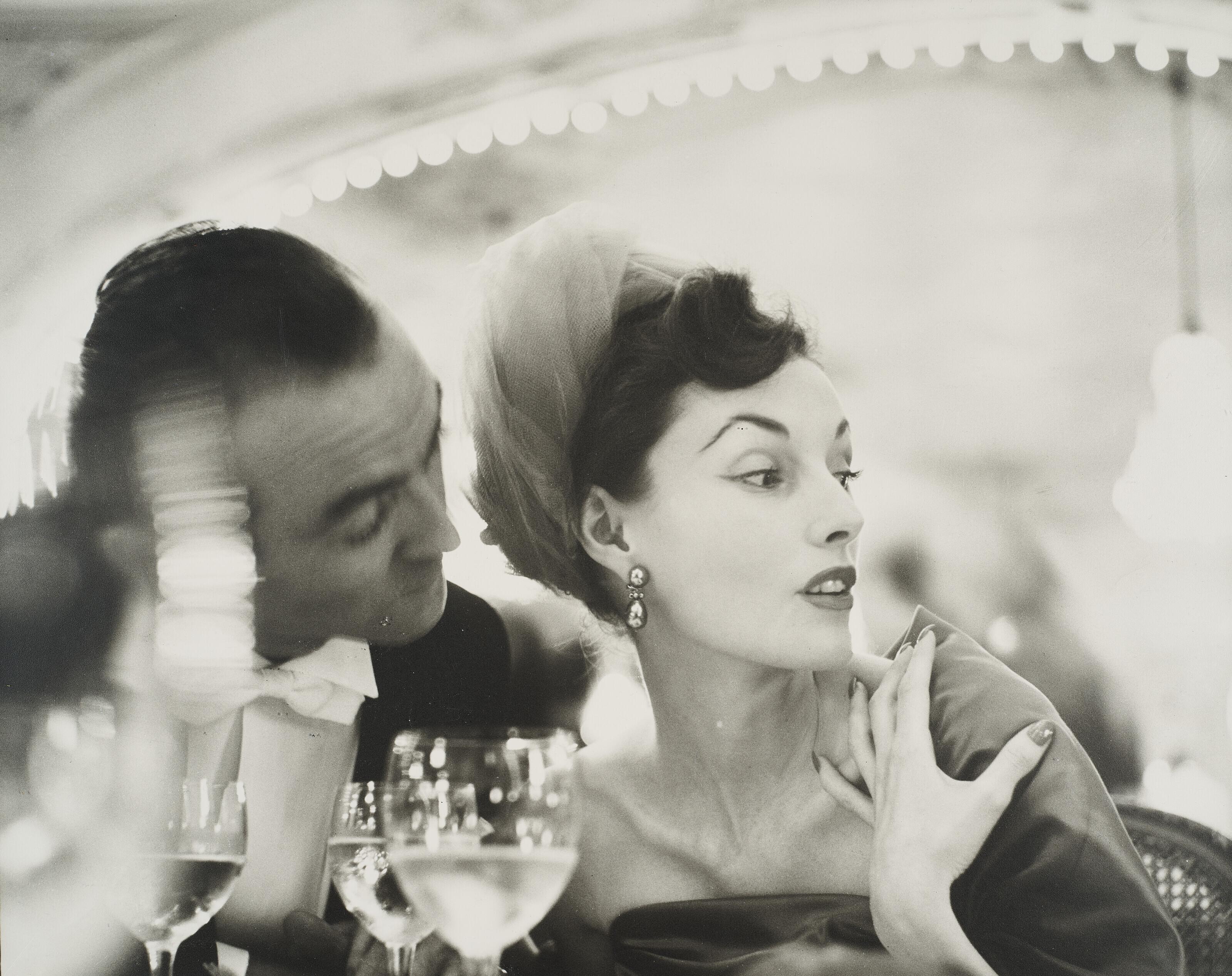 Richard Avedon - Elise Daniels, Turban by Paulette, Pre-Catelan, Paris, August 1948