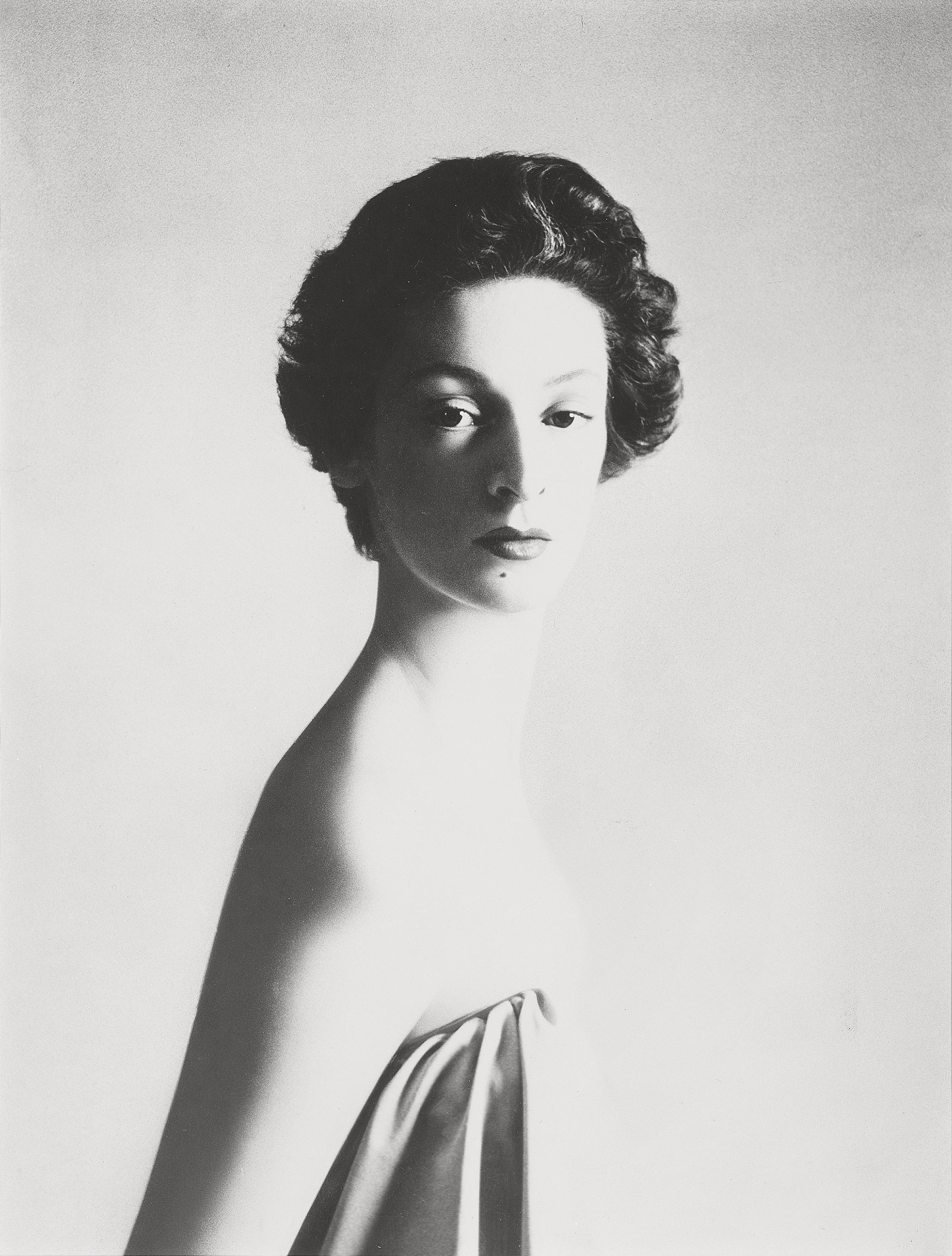Richard Avedon - Marella Agnelli, New York, December 1953
