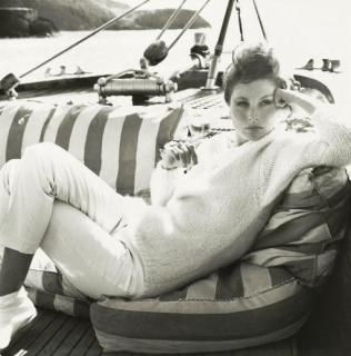 Richard Avedon - Suzy Parker, Antigua, West Indies, 1962