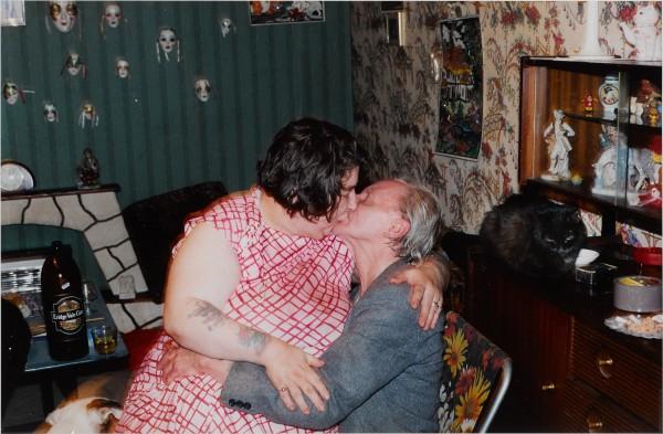 Richard Billingham - Kiss