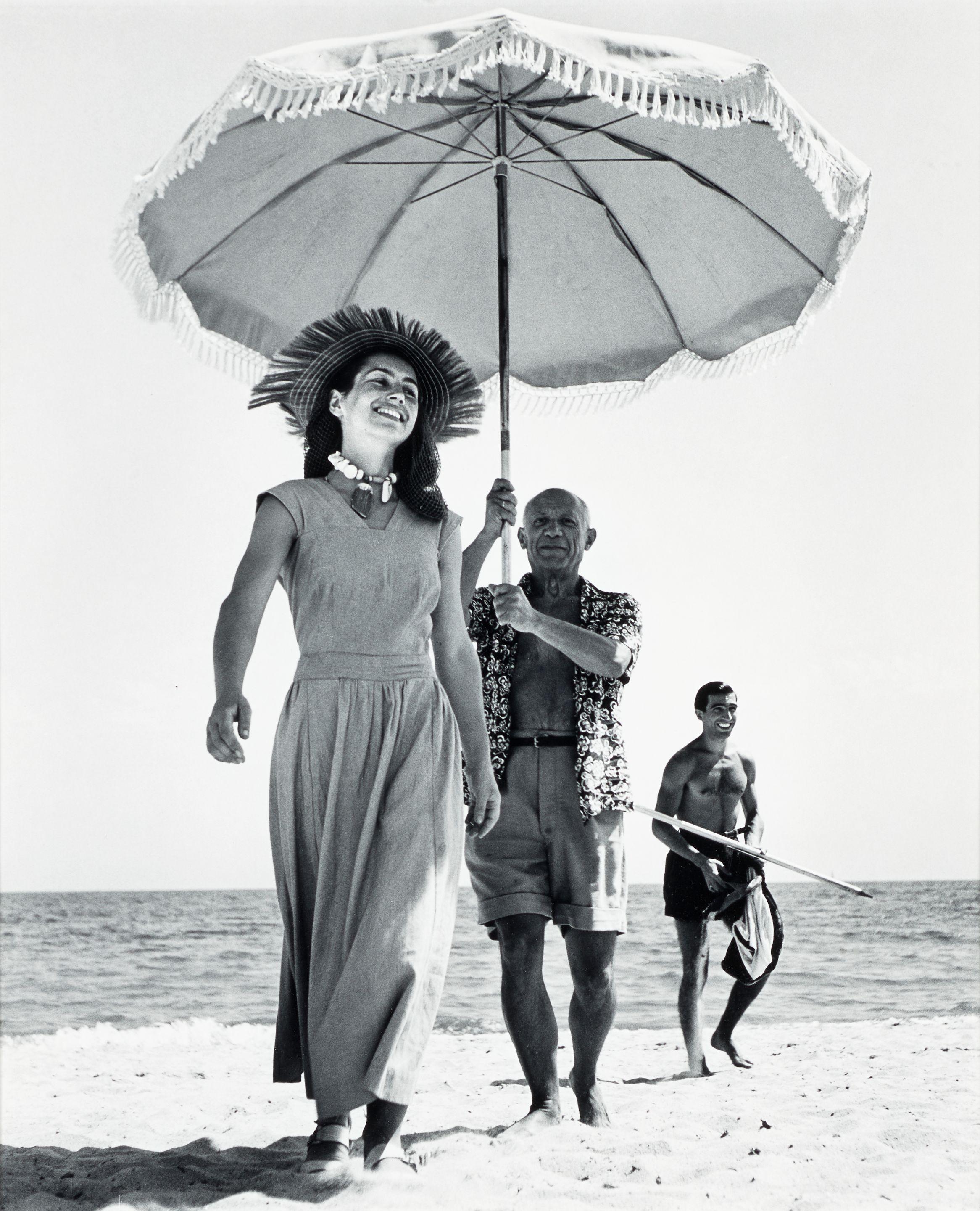 Robert Capa - Pablo Picasso and Françoise Gilot