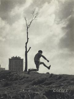 Robert Doisneau - La Banlieue de Paris -- The Suburbs of Paris. Text by Blaise Cendrars. Lausanne et al.: La Guilde du Livre, 1949.