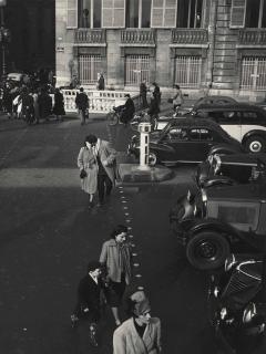Robert Doisneau - Le Baiser, Place de la Concorde, Paris, 1950