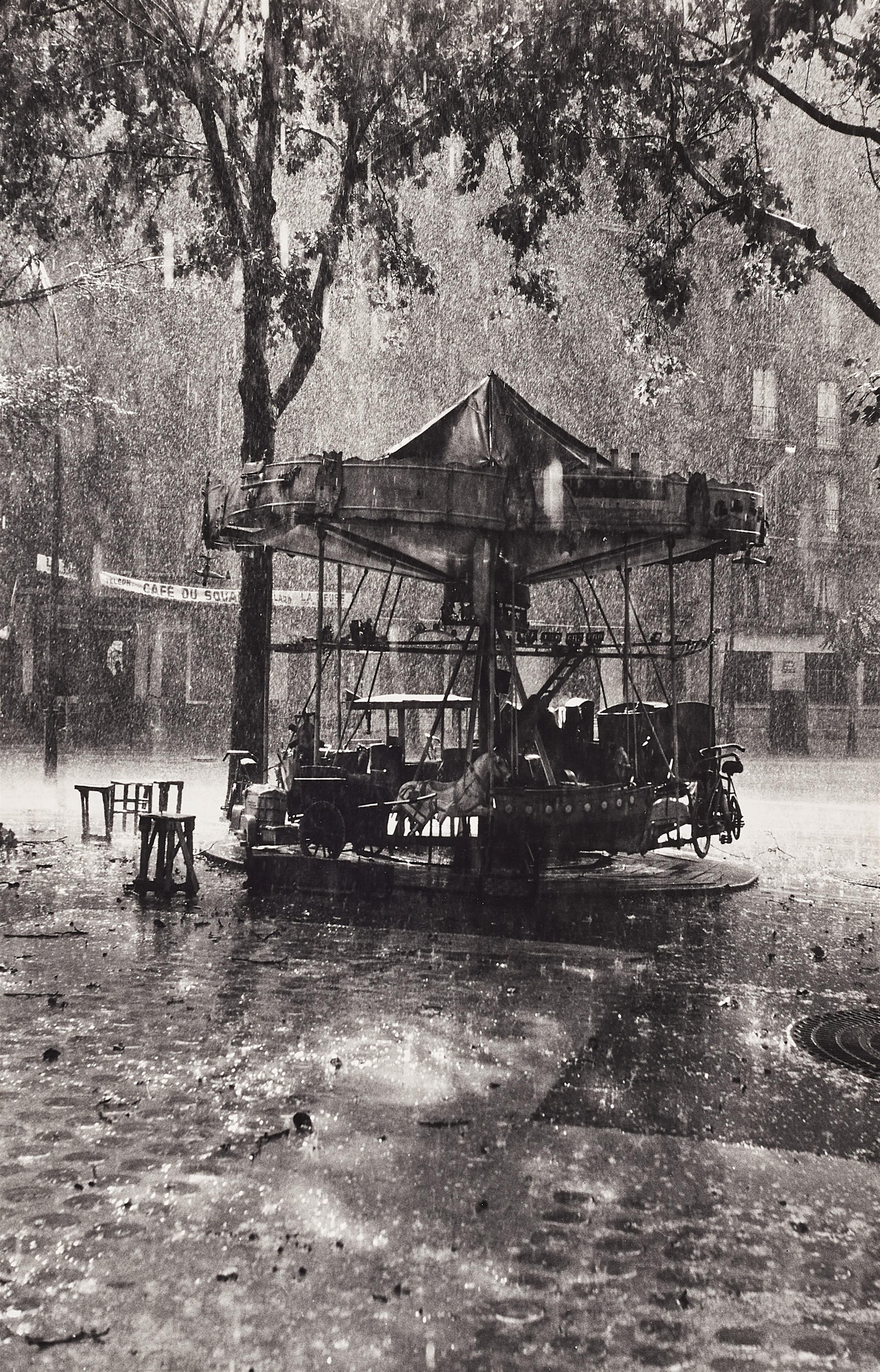 Robert Doisneau - Le Manège de Monsieur Barré