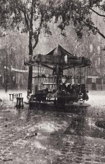 Robert Doisneau - Le Manège de Monsieur Barré
