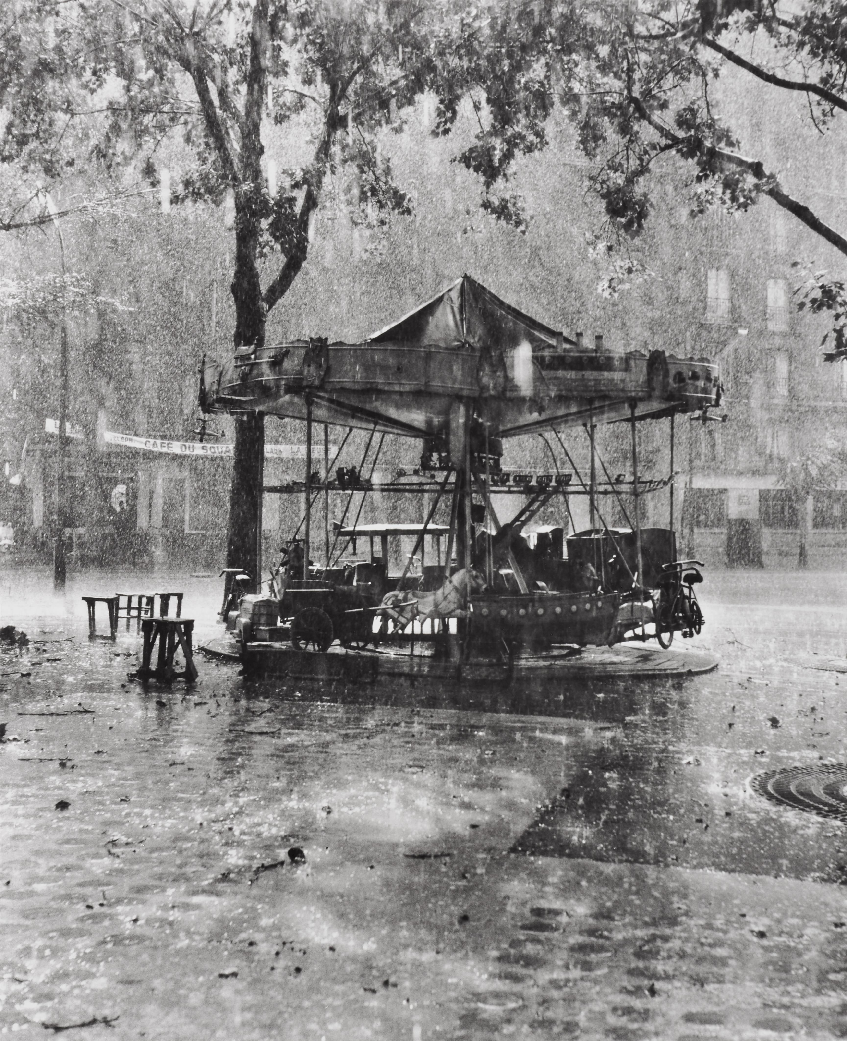 Robert Doisneau - Le Manège de Monsieur Barré