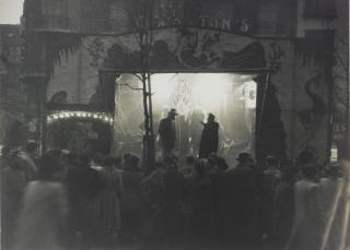 Robert Frank - \'Paris, Boulevard De Clichy\' (Théâtre De Rue)