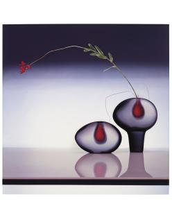 Robert Mapplethorpe - Two Glass Vases and Flower, 1985