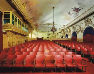 Robert Polidori - Sala Alejo Carpentier Gran Teatro de la Habana, Havana, 2000
