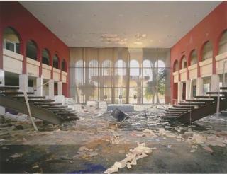 Robert Polidori - The Canyon Hotel, Lobby #1, Murray Canyon Drive, Palm Springs, 1999