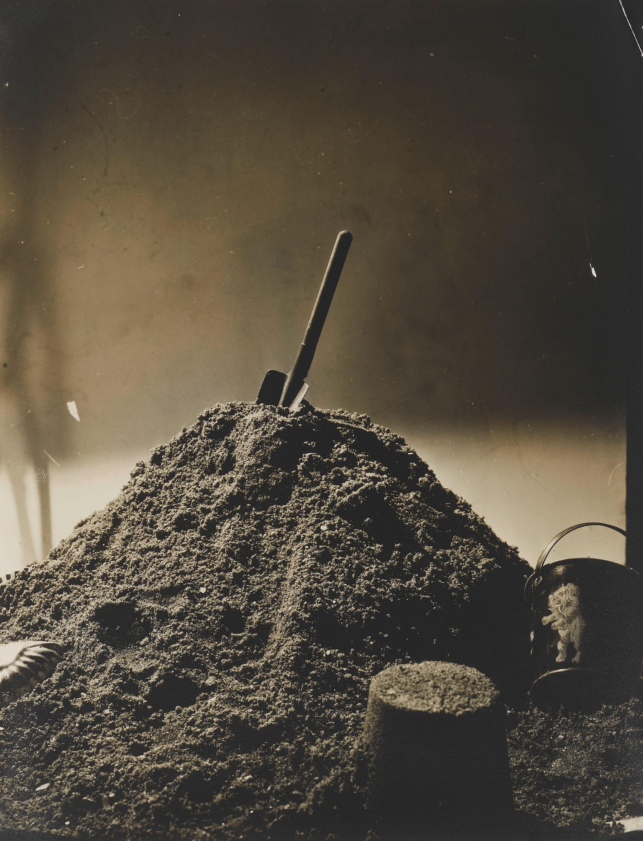 Roger Parry - Le Tas de Sable