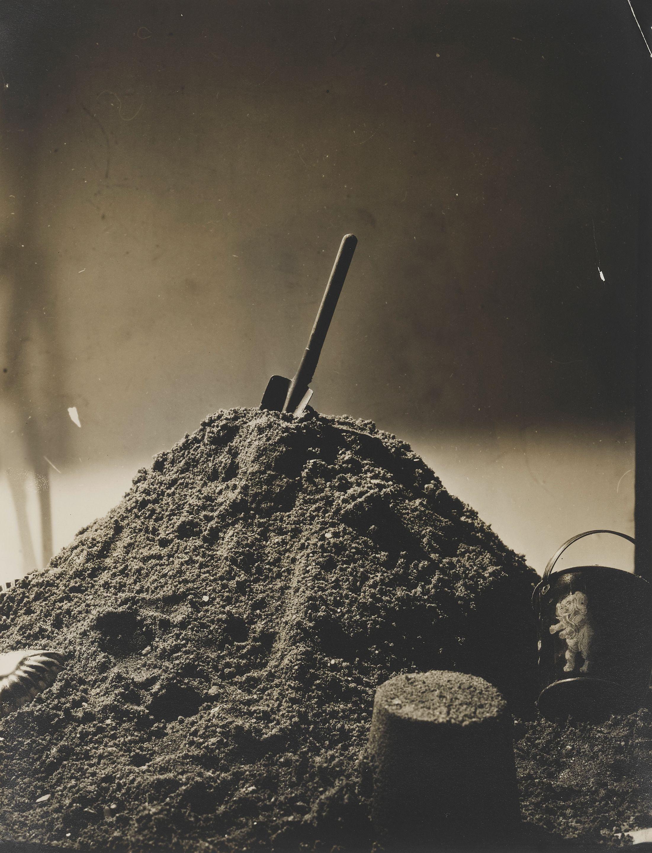 Roger Parry - Le Tas de Sable