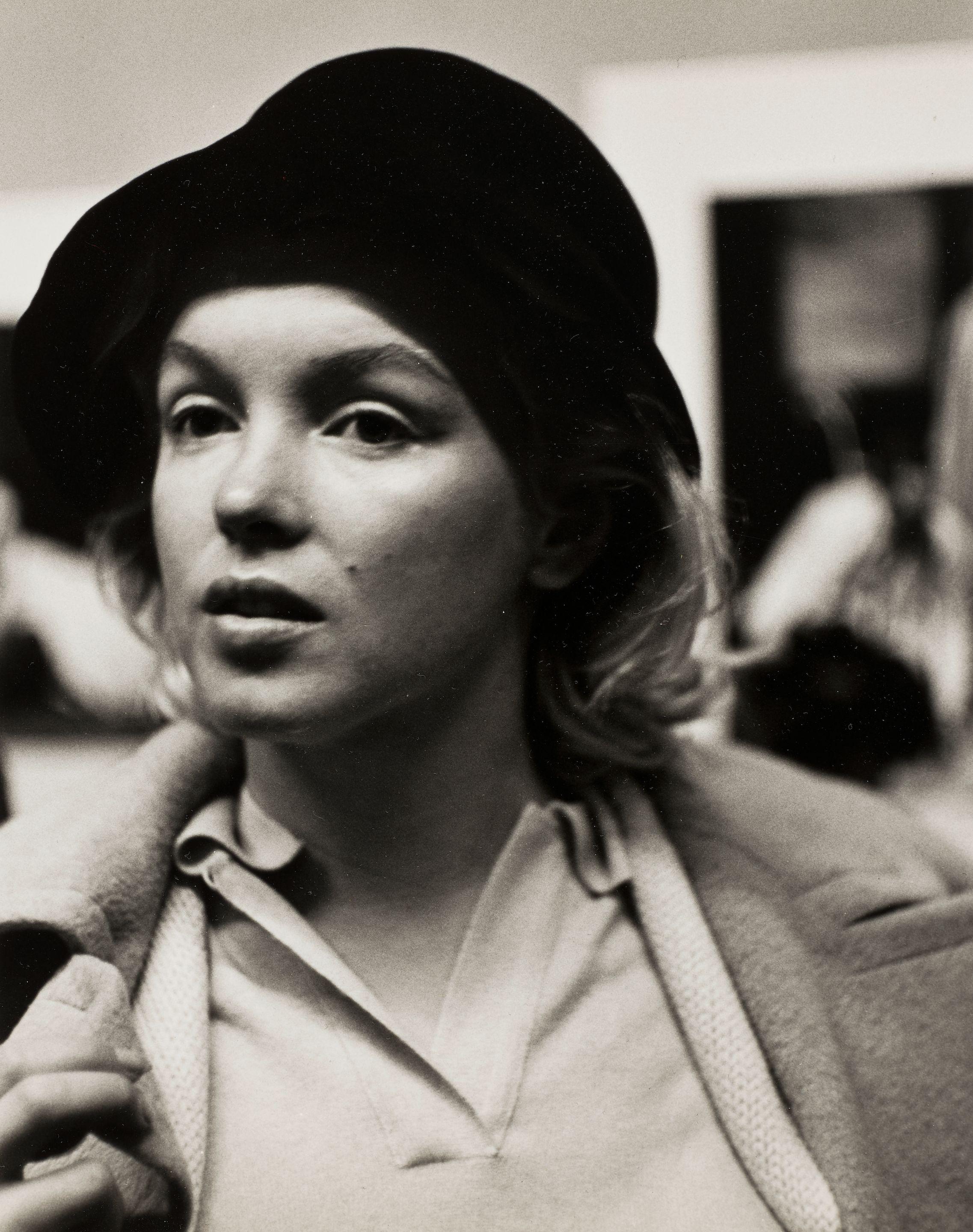 Roy Schatt - Marilyn in Hat