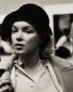 Roy Schatt - Marilyn in Hat