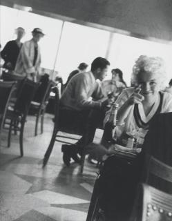 Roy Schatt - Marilyn Monroe catches Roy stealing a shot, 1955