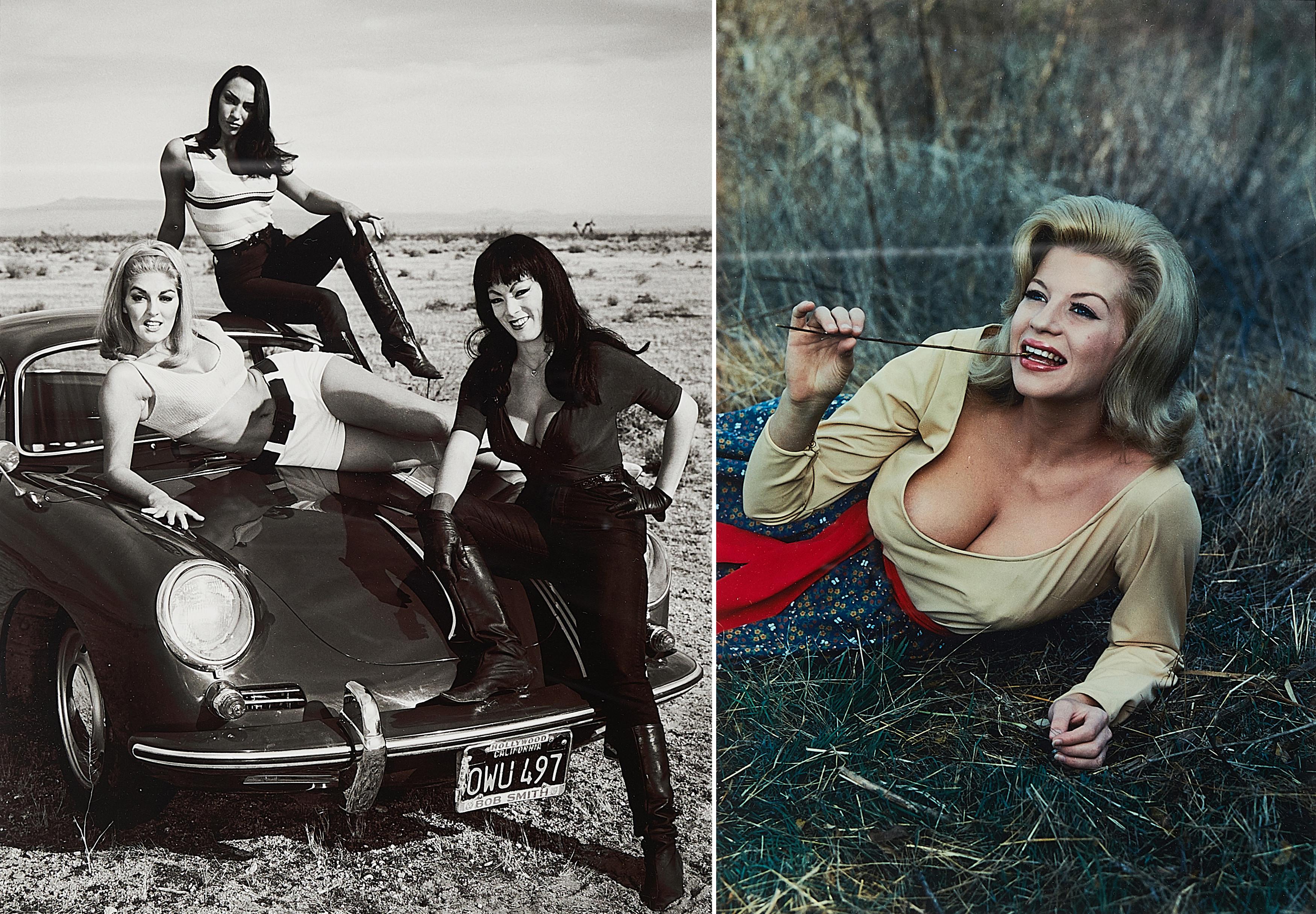 Russ Meyer - Konvolut von 2 Fotografien. a) Lori Williams, Haji, Tura Santana. b) Lorna Maitland.