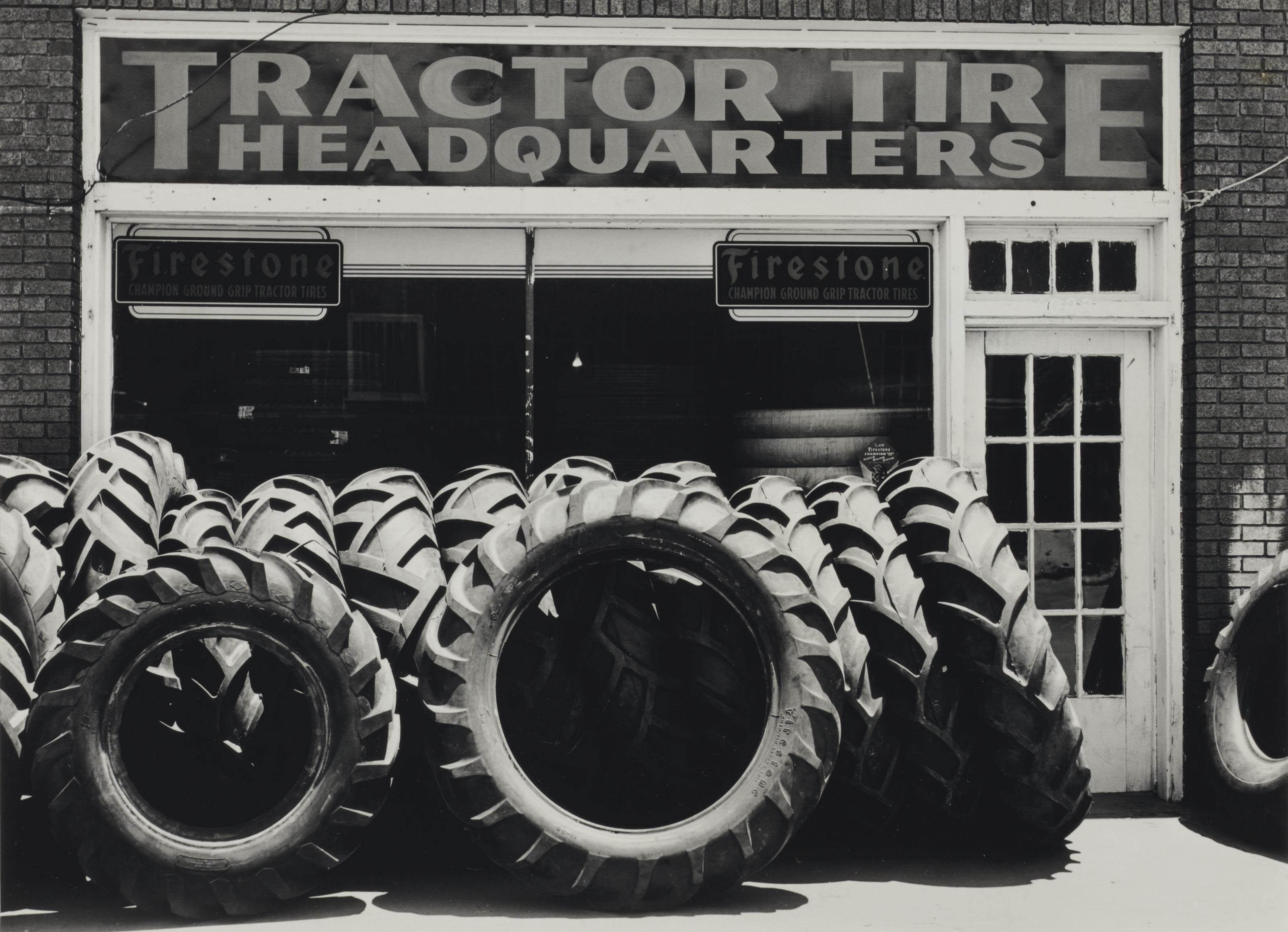 Russell Lee - Tire Store, Vernon, Texas, 1949