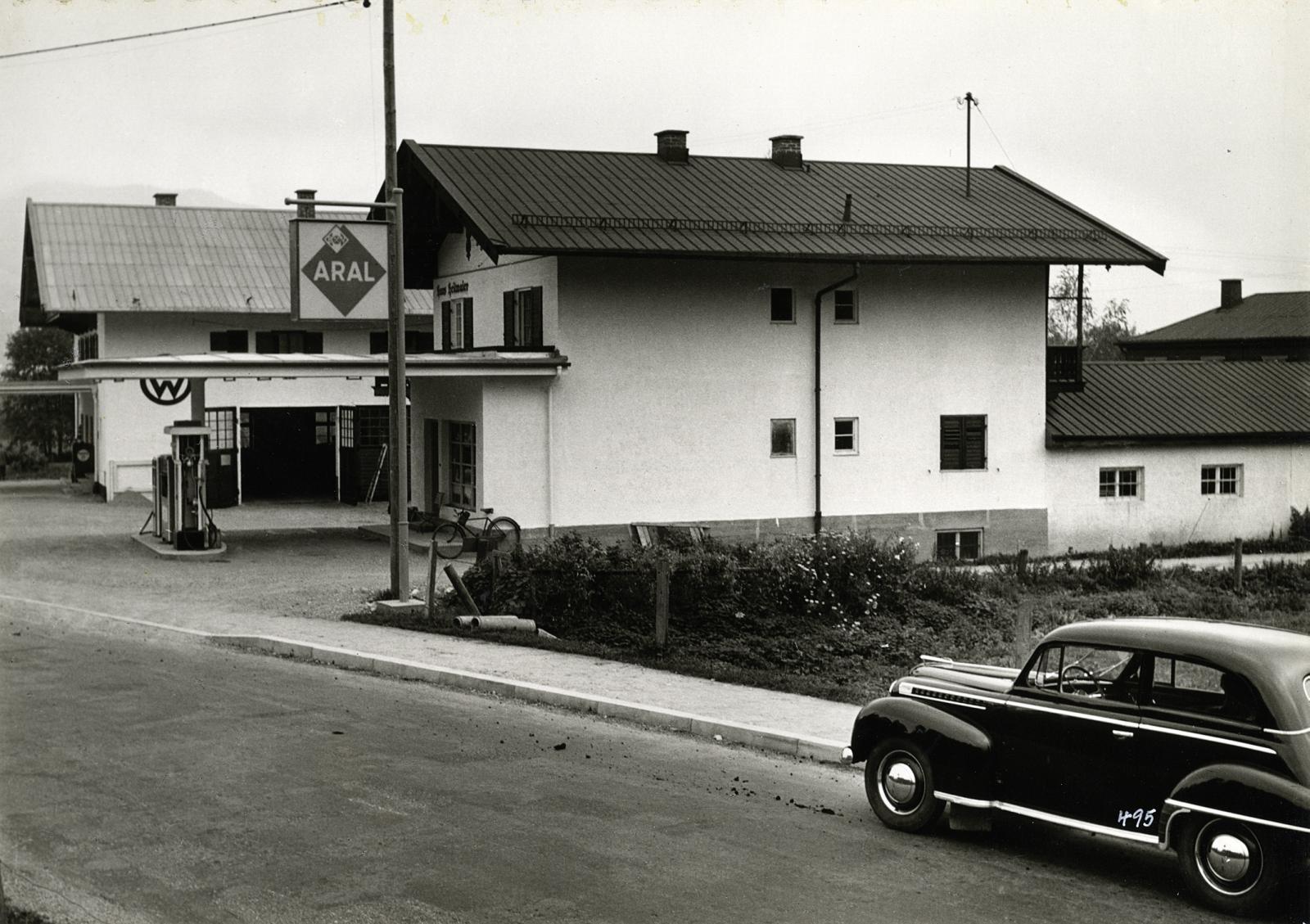 Ruth Hallensleben - Araltankstelle